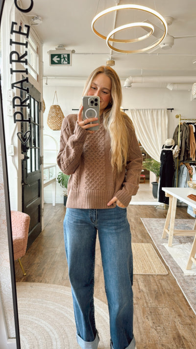 Willa Raglan Pullover