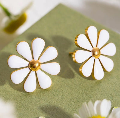 Large Daisy studs