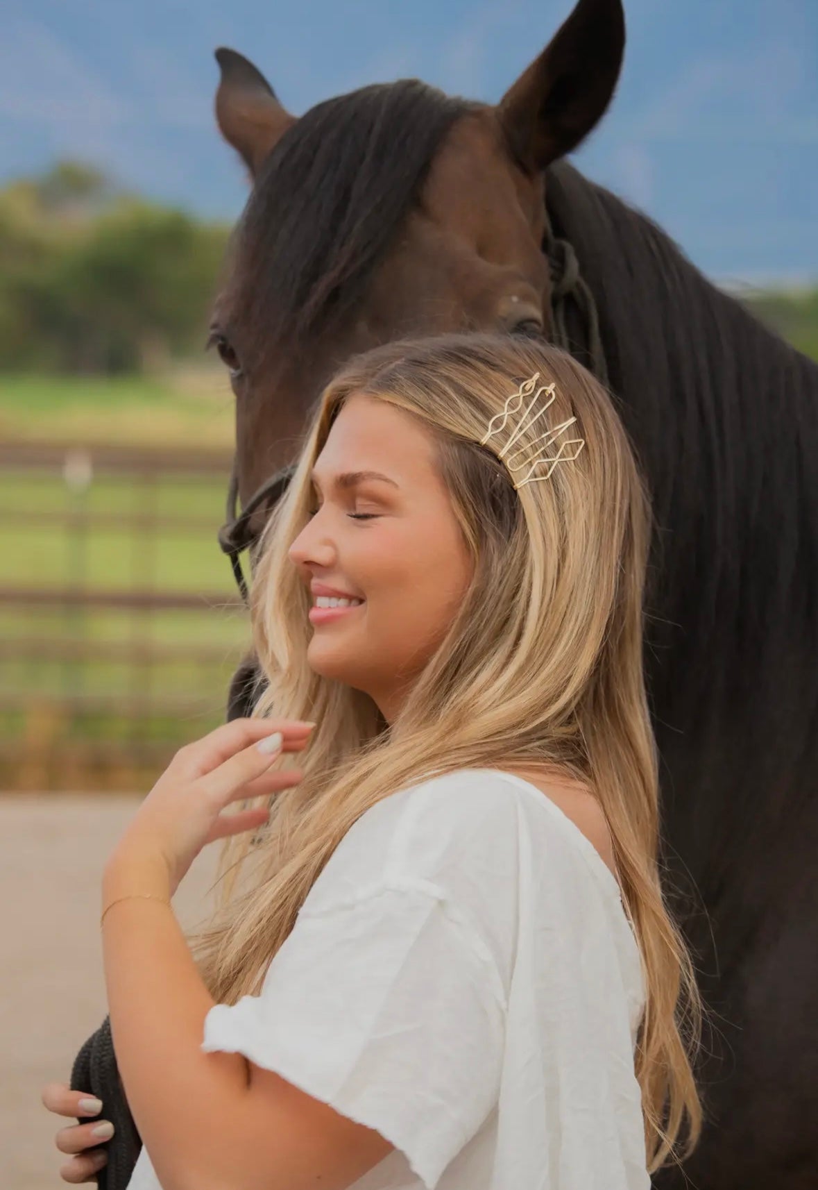 Golden decorative hair pins