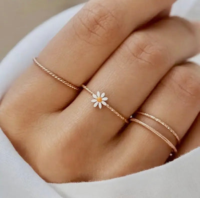 Daisy stacking ring