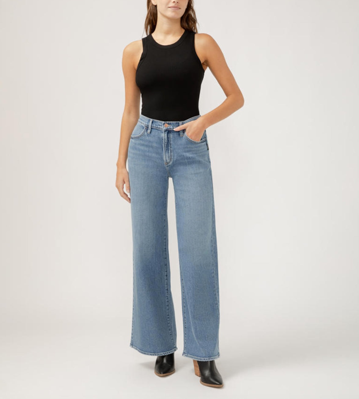 Highly Desireable ultra wide leg