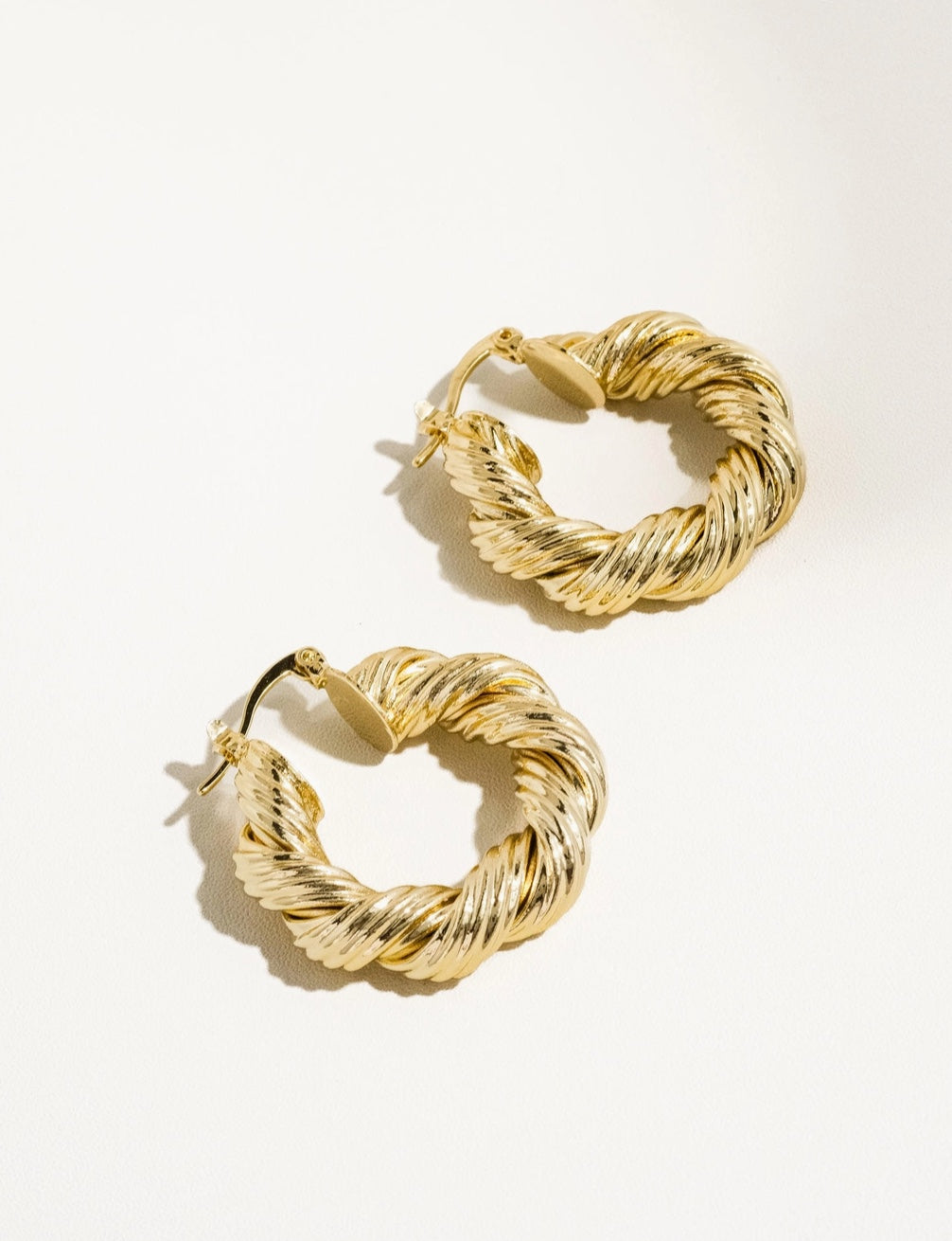 Isla Bold Twisted Hoop Earring