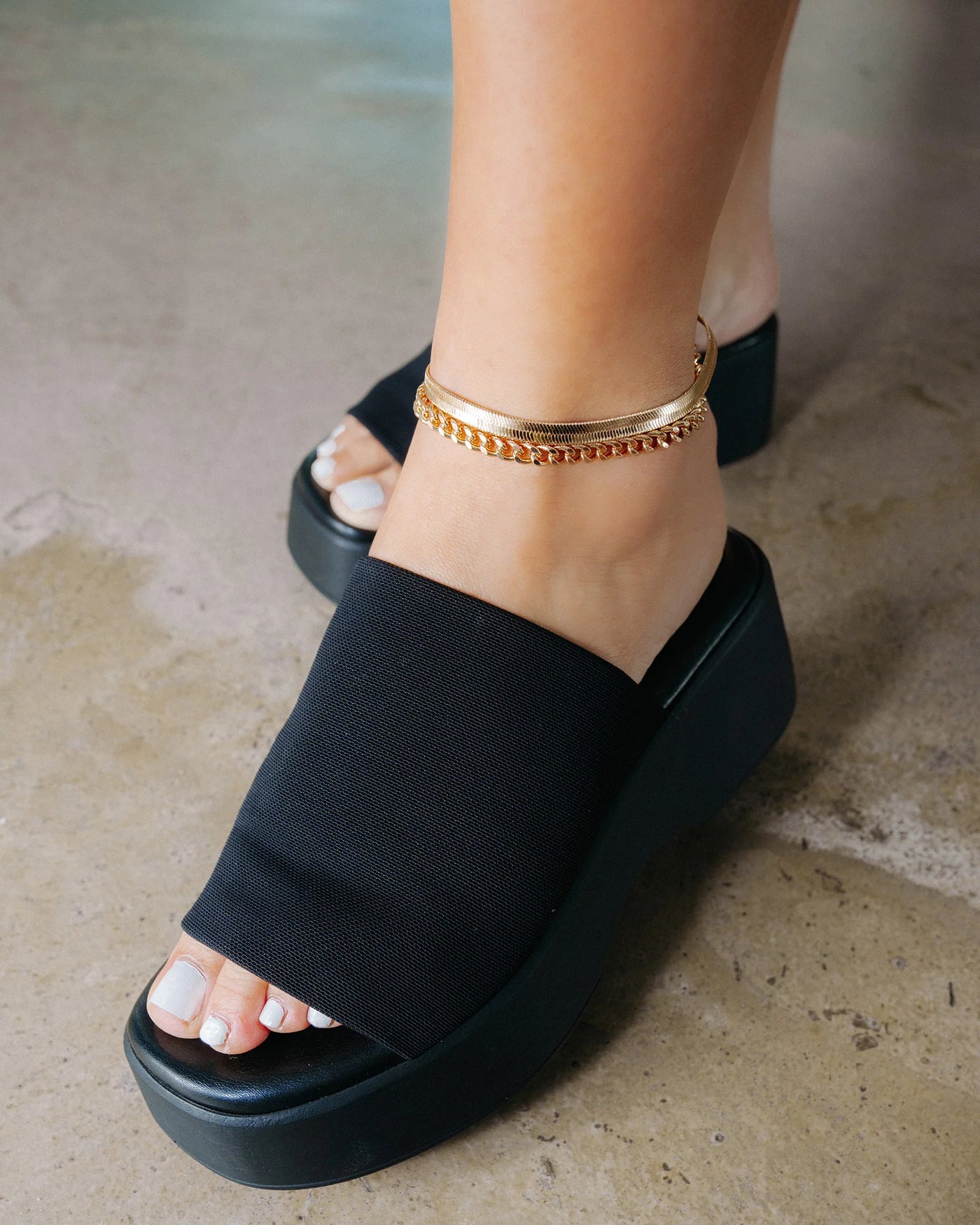 Slinky sandal