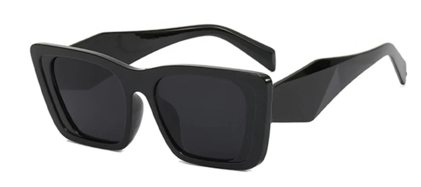 Shady Lady Giselle Sunglasses Black